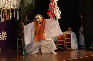 初のブラジル公演を成功させた「高千穂の夜神楽」。２５日にモジ市内でも一般公演を行なう