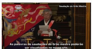 ポルトガル語で挨拶する新門首の映像
