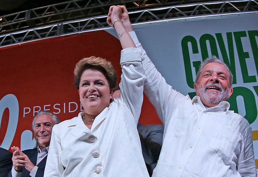 再選を祝うジウマ大統領とルーラ元大統領（Foto: Ricardo Stuckert/Instituto Lula）