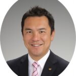 三重県知事　鈴木英敬