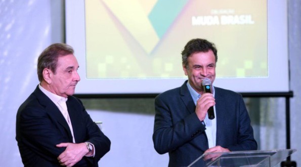 昨年大統領選挙キャンペーン時のアエシオ氏とアグリピーノ氏（左、 Orlando Brito/Coligação Muda Brasil）