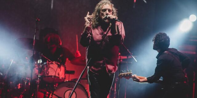 元レッド・ツエッペリンのヴォーカリスト、ロバート・プラントのステージ（LollapaloozaBR）