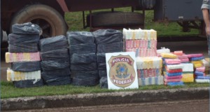 連邦警察に押収された密輸品や麻薬（Foto: Polícia Federal Foz do Iguaçu）
