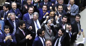 ２７日の下院の様子(Luís Macedo/Câmara dos Deputados)