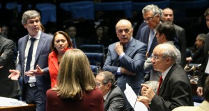 ECA審議中の上院（14日、Lula Marques/Agência PT）