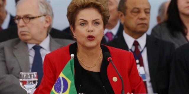 首脳会議で議長を務めるジウマ大統領（Lula Marques/Agência PT）
