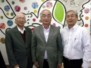 来社した中田理事、山本会長、高木副会長