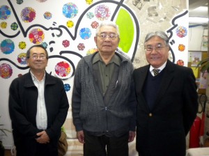 （左から）日野さん、毛利さん、平崎会長