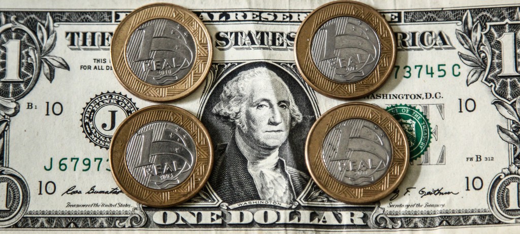 ドル・レアル相場が初めて１ドル＝４レアルを突破（Rafael Neddermeyer/Fotos Publicas）