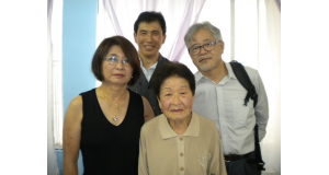 （左から）栄子、今里、梅、浜崎さんの４人が訪日し市場開拓を目指す