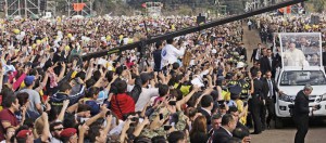 パ国でも絶大な人気を誇った教皇（Foto: Presidencia do Paraguai, 12/07/2015)