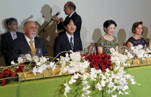 ラウロ・ソドレ宮でのパラー州知事主催の夕食会（左が州知事）