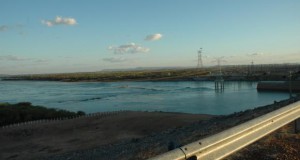 貯水量低下が著しいソブラジーニョ発電所ダム（Arquivo/Chesf）