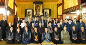 佛心寺での120周年法要に参加した僧侶団の皆さん