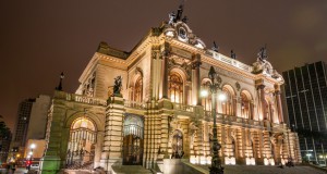 パリのオペラ座、ＮＹのカーネギー・ホールとならび、グーグルによってデジタル化された、サンパウロ市立劇場（Embratur）
