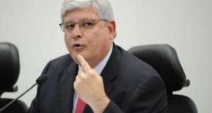 クーニャ議長の解任を求めたジャノー長官（Antonio Cruz/Agência Brasil）