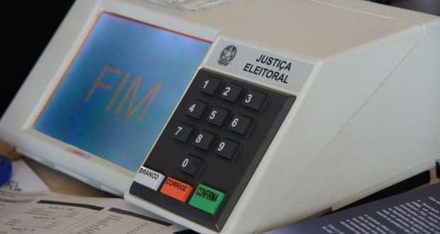 開票速度アップには不可欠な電子投票機だが（Elza Fiúza/Abr）