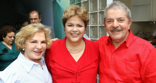 ルーラ氏夫人のマリーザ氏（左）(Ricardo Stuckert/Instituto Lula)