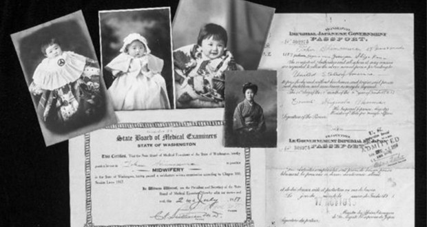 米アイダホ州での収容体験者の写真や書類（スミソニアン米歴史博物館提供・共同）