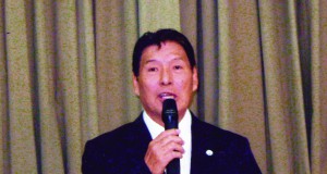 続投が決まった折笠会長