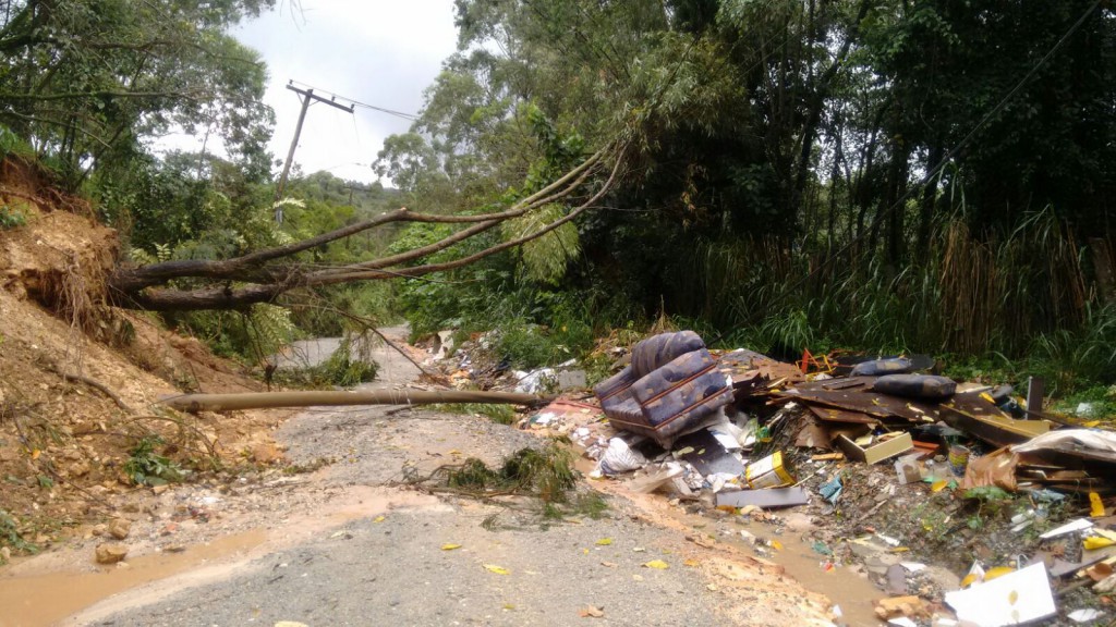 聖市の北フランコ・ダ・ローシャ、フランシスコ・モラート市では大きな被害が出た（Prefeitura de Francisco Morato）