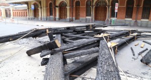 復旧が待たれるルス駅とポルトガル語博物館（Andre Tambucci/ Fotos Publicas）