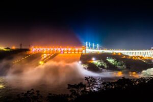 イタイプーダム（Foto: Alexandre Marchetti/Itaipu Binacional）