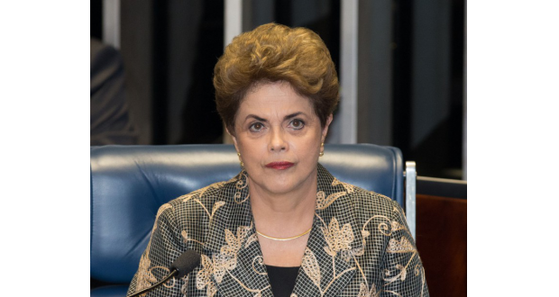 弁明を行うジウマ大統領（Lula Marques/AGPT）