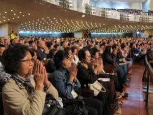 日系信者を中心に約２千人が参加した