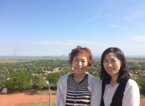 母・貞子さんと娘・裕美子さん