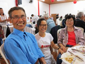 松下喜美雄さんとその家族