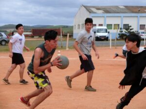 白熱するポートボール男子試合