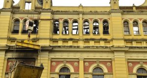 ２０１５年１２月２１日の大火災で甚大な損害を受けた、サンパウロ市のポルトガル語博物館の再建計画がまとまった（Rovena Rosa/Agência Brasil）