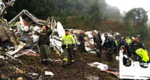 シャペコエンセ航空機事故の生存者が帰伯の途に就き始めた。(Cr Wilson Pardo @Policiantioqui)