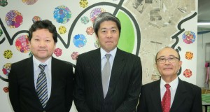 （左から）大久保副会頭、平田事務局長、小池選任理事