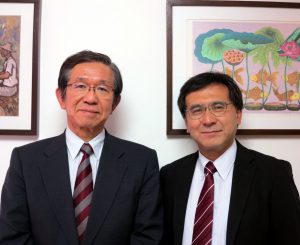 来社した森田朗所長と日本貿易振興機構の禮田英一理事（左から）