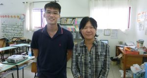 (左から)日本留学を目指す袴田さんと中村さん