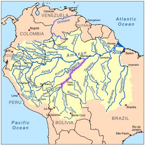 ベレンからアマゾン河を遡り、マナウス手前で支流マデイラ川にはいって、そこから７６１キロも上がって、ようやくポルト・ヴェーリョに辿りつく（By Kmusser, via Wikimedia Commons）