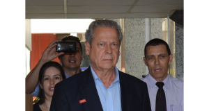 １年８カ月に及ぶ拘留の末、人身保護令適用が認められたジョゼ・ジルセウ被告（Fabio Rodrigues Pozzebom/Agência Brasil, 11/04/2014）