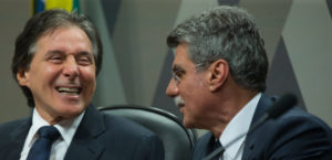 上院ＣＣＪでのエウニシオ・オリヴェイラ上院議長（左）と、ロメロ・ジュカー上議（右）（共にＰＭＤＢ - Lula Marques/AGPT）