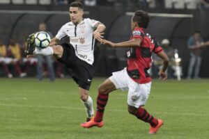 軽率な行為で２試合の出場停止となったガブリエル（左）（Daniel Augusto Jr./Ag. Corinthians）