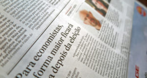 エスタード紙１０月２７日付《本格的な社会保障改革は選挙後とエコノミストは評価》記事