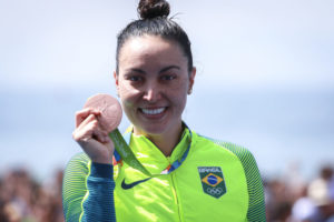 リオ五輪オープンウォータースイミング女子１０キロ部門で銅メダルに輝いた、日系ブラジル人のポリアーナ・オキモト（Ministério do Esporte）