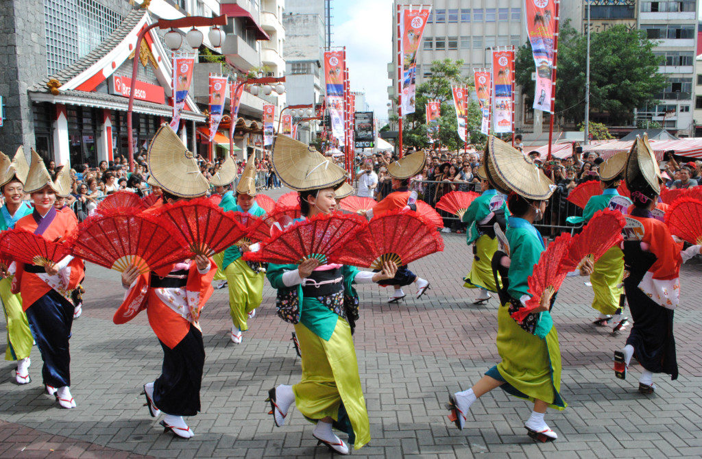 注目を集めた阿波踊り