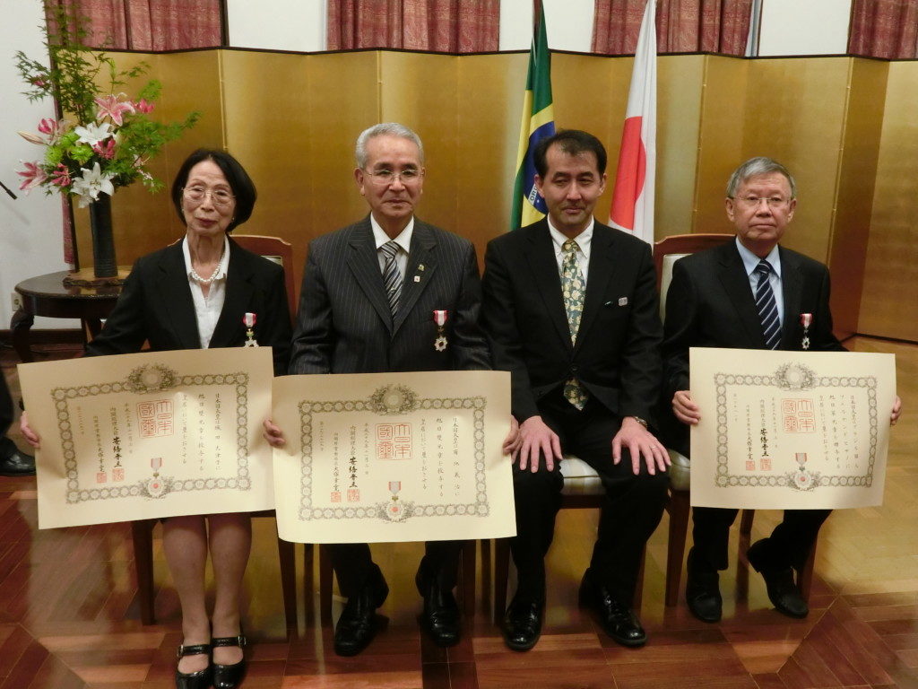 （左から）城田氏、菊地氏、野口総領事、ヒサノ氏