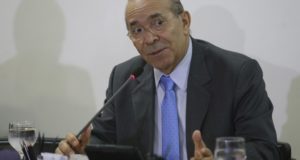 記者会見でのパジーリャ官房長官（Antonio Cruz/Agência Brasil）