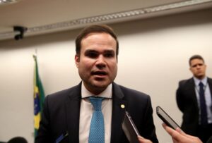 予算案報告官を務めたレオン下議員（Wilson Dias/Agência Brasil）