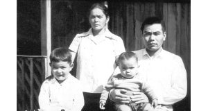 ブラジル移住後の澤岻さん家族写真