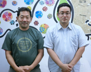 （左から）橋本代表理事、林事務局長