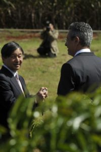 珈琲の実をカメラで撮影された(Marcello Casal Jr./Agência Brasil)